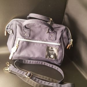 Anello sling bag